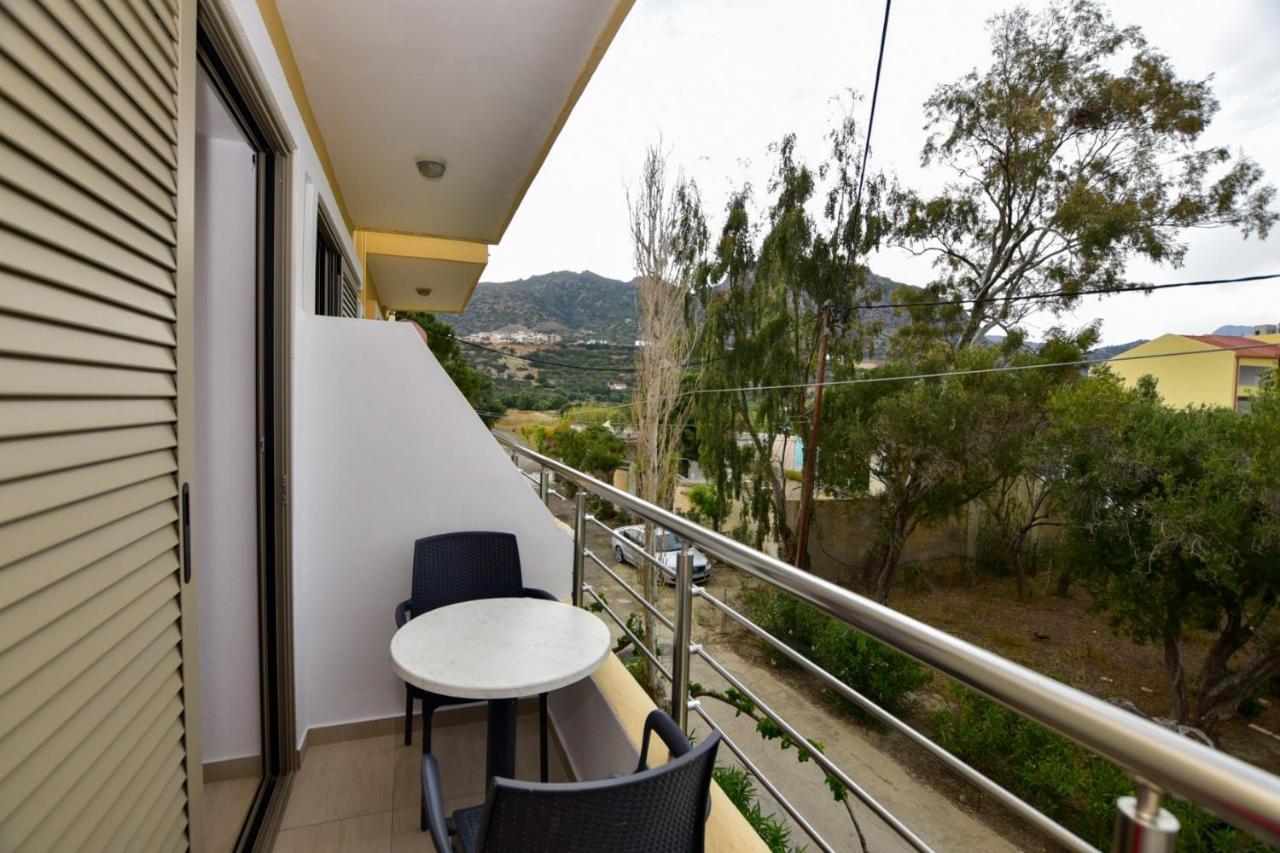 Hotel Aghas Paleochora Buitenkant foto