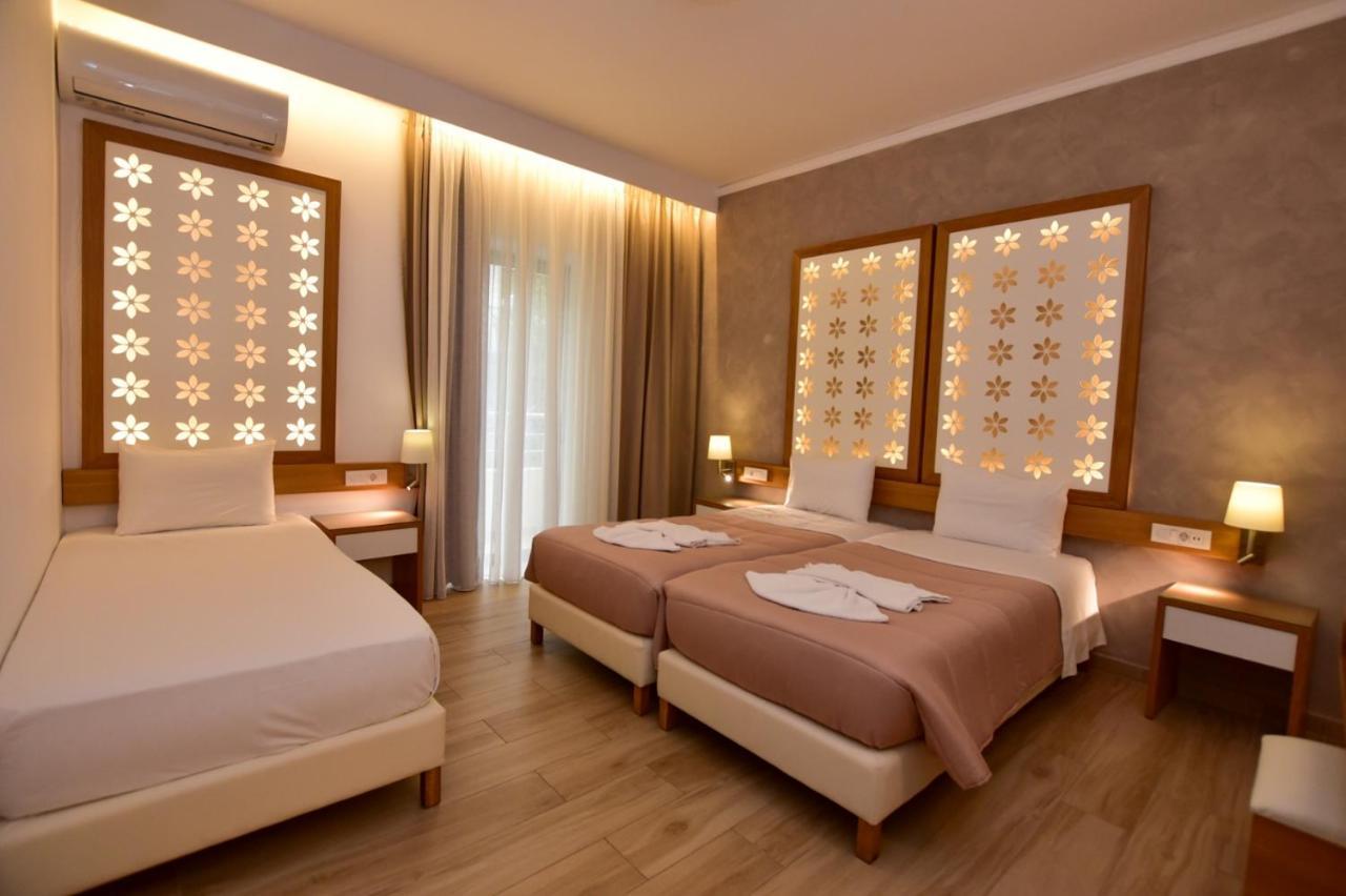 Hotel Aghas Paleochora Buitenkant foto