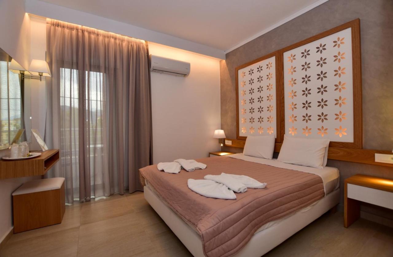 Hotel Aghas Paleochora Buitenkant foto