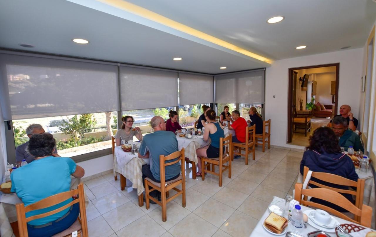 Hotel Aghas Paleochora Buitenkant foto