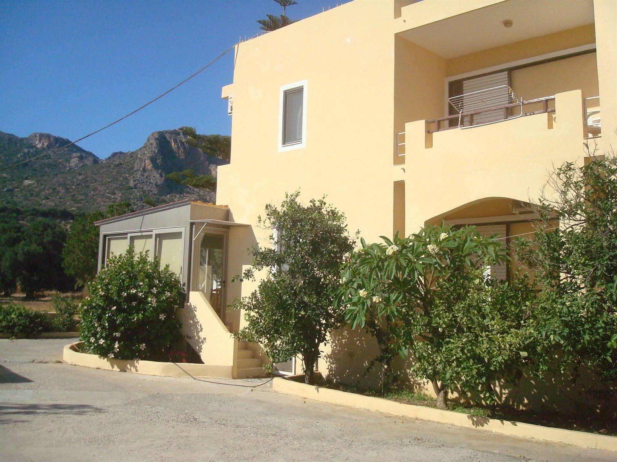 Hotel Aghas Paleochora Buitenkant foto